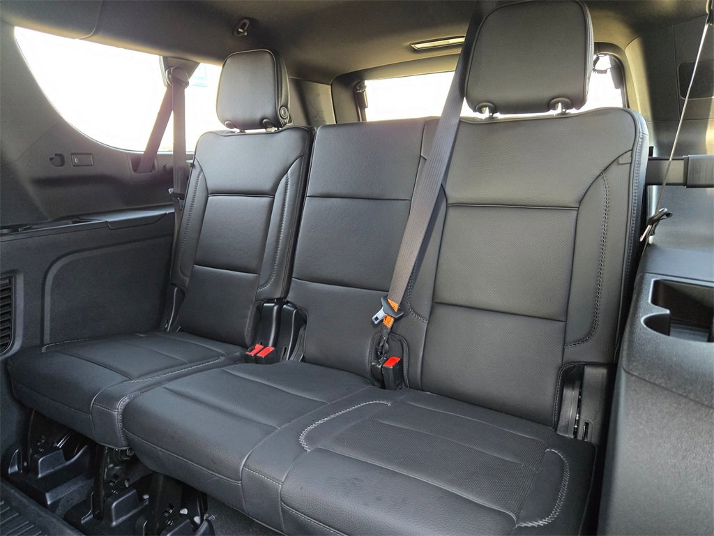 Used 2024 GMC Yukon XL Denali w/ Advanced Technology Package image 16