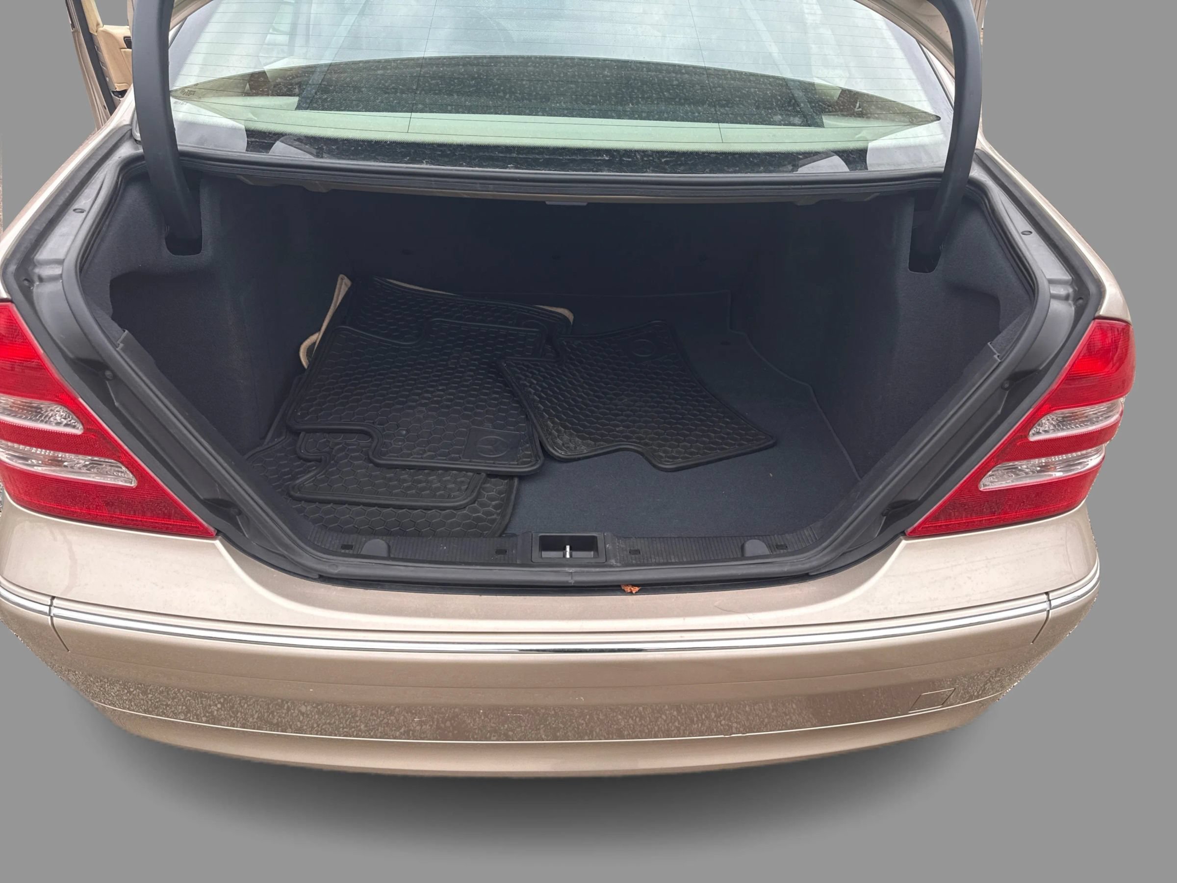 Used 2001 Mercedes-Benz C 320 Sedan image 15