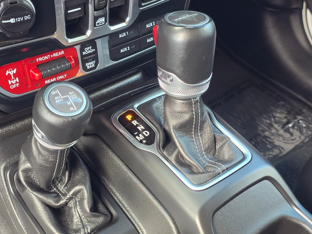 Used 2024 Jeep Gladiator Rubicon AWD/4WD image 18