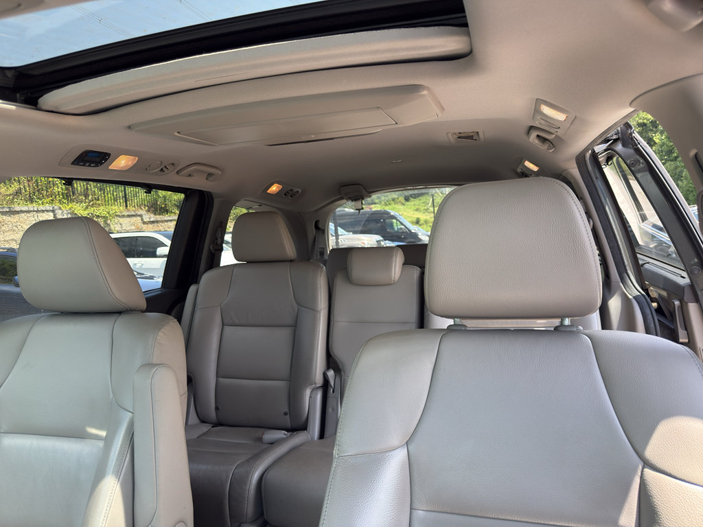 Used 2012 Honda Odyssey Touring Elite image 8