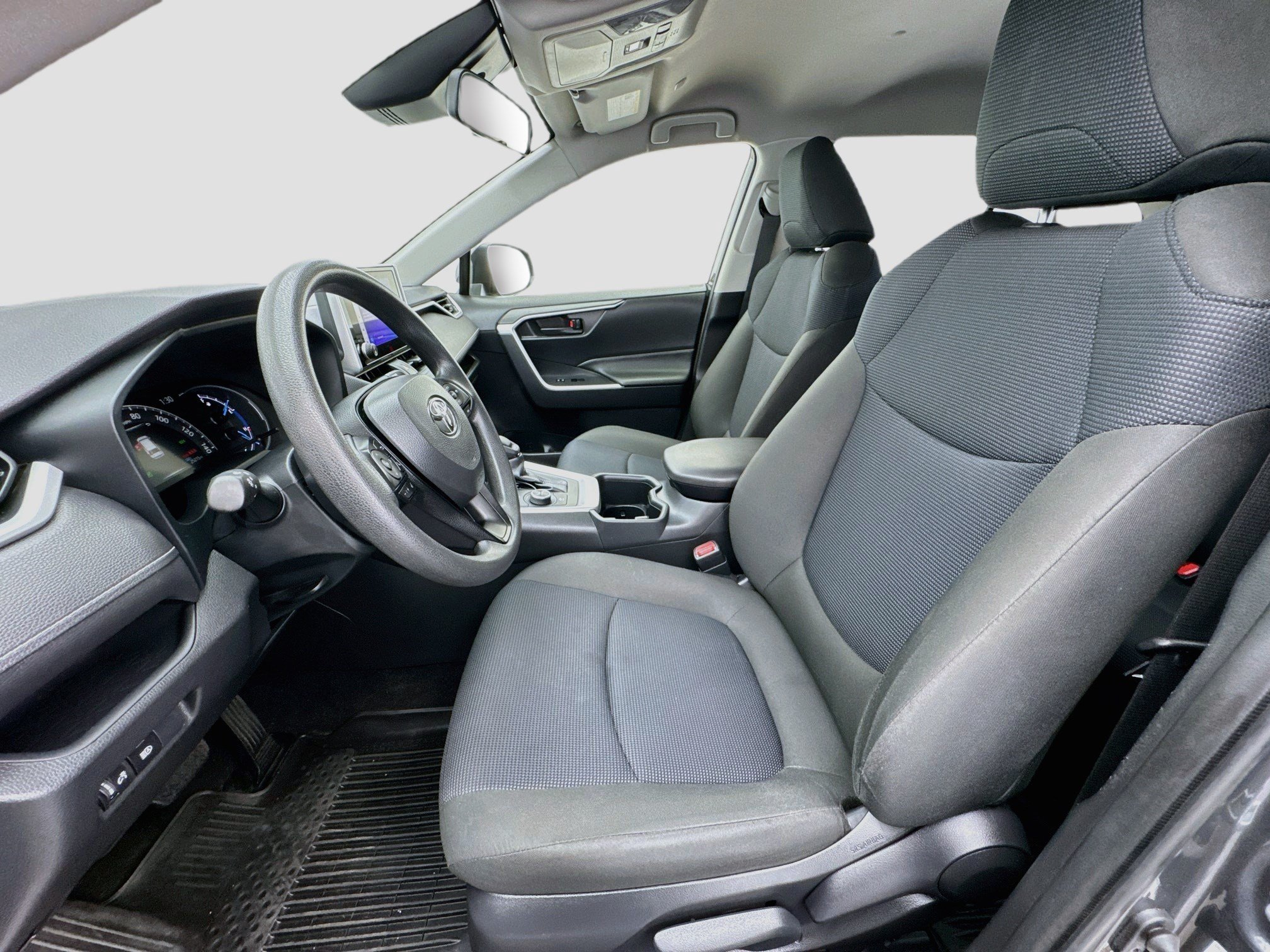 Used 2025 Toyota RAV4 LE AWD/4WD image 13