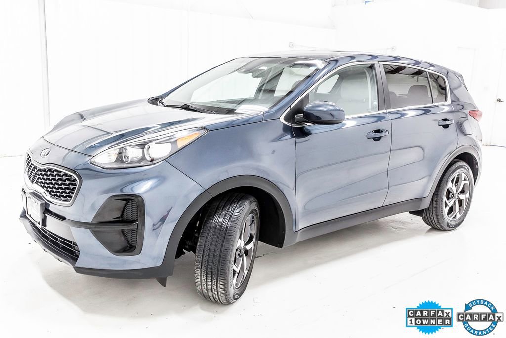 Used 2022 Kia Sportage LX image 2