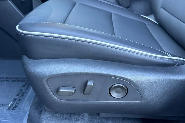 Used 2025 Buick Enclave Preferred image 13