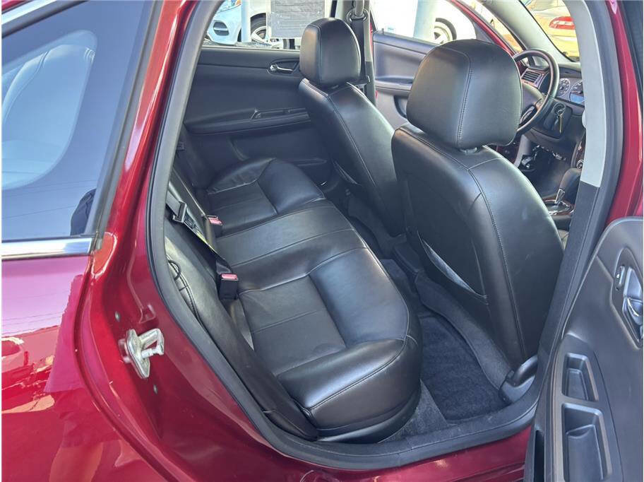 Used 2008 Chevrolet Impala SS w/ Convenience Package image 13