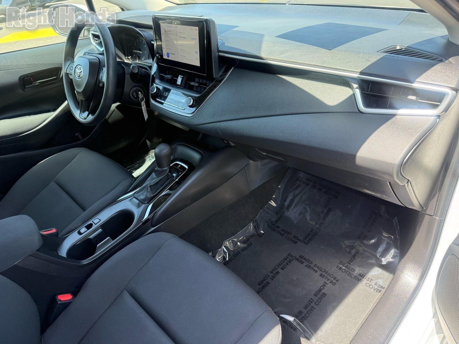 Used 2024 Toyota Corolla LE FWD image 29