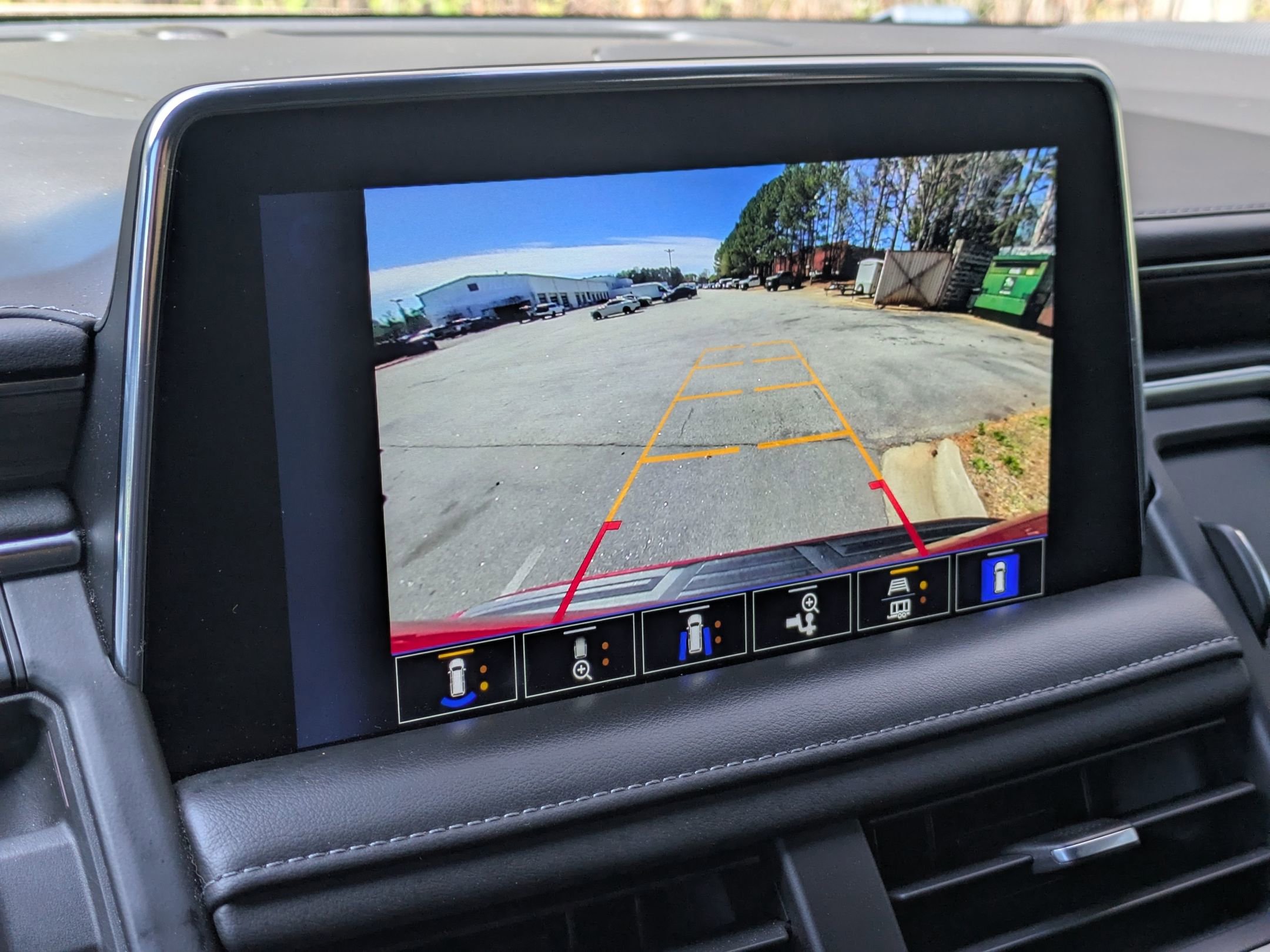 Used 2022 Chevrolet Tahoe Z71 w/ Z71 Off-Road Package image 22