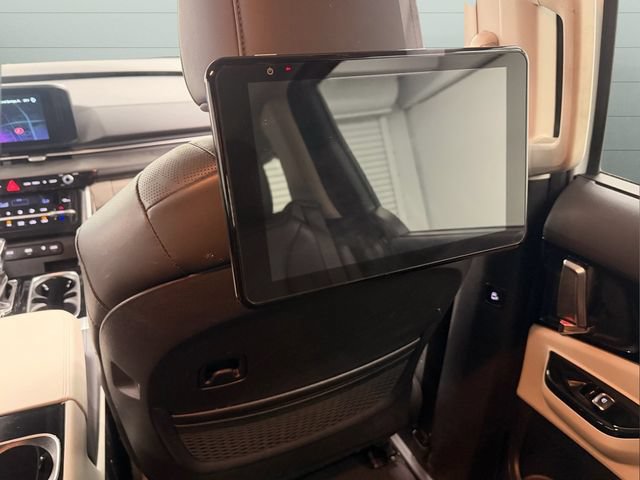 Used 2024 Kia Carnival SX FWD image 17