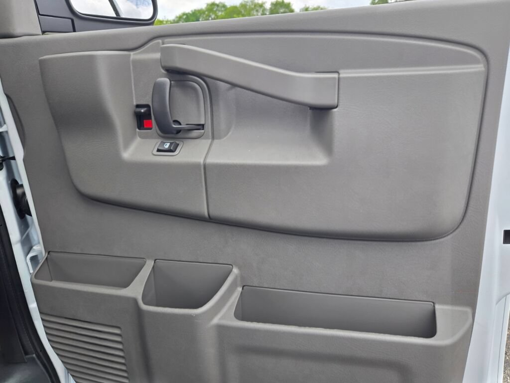 New 2026 Chevrolet Express 2500 w/ Driver Convenience Package RWD image 6