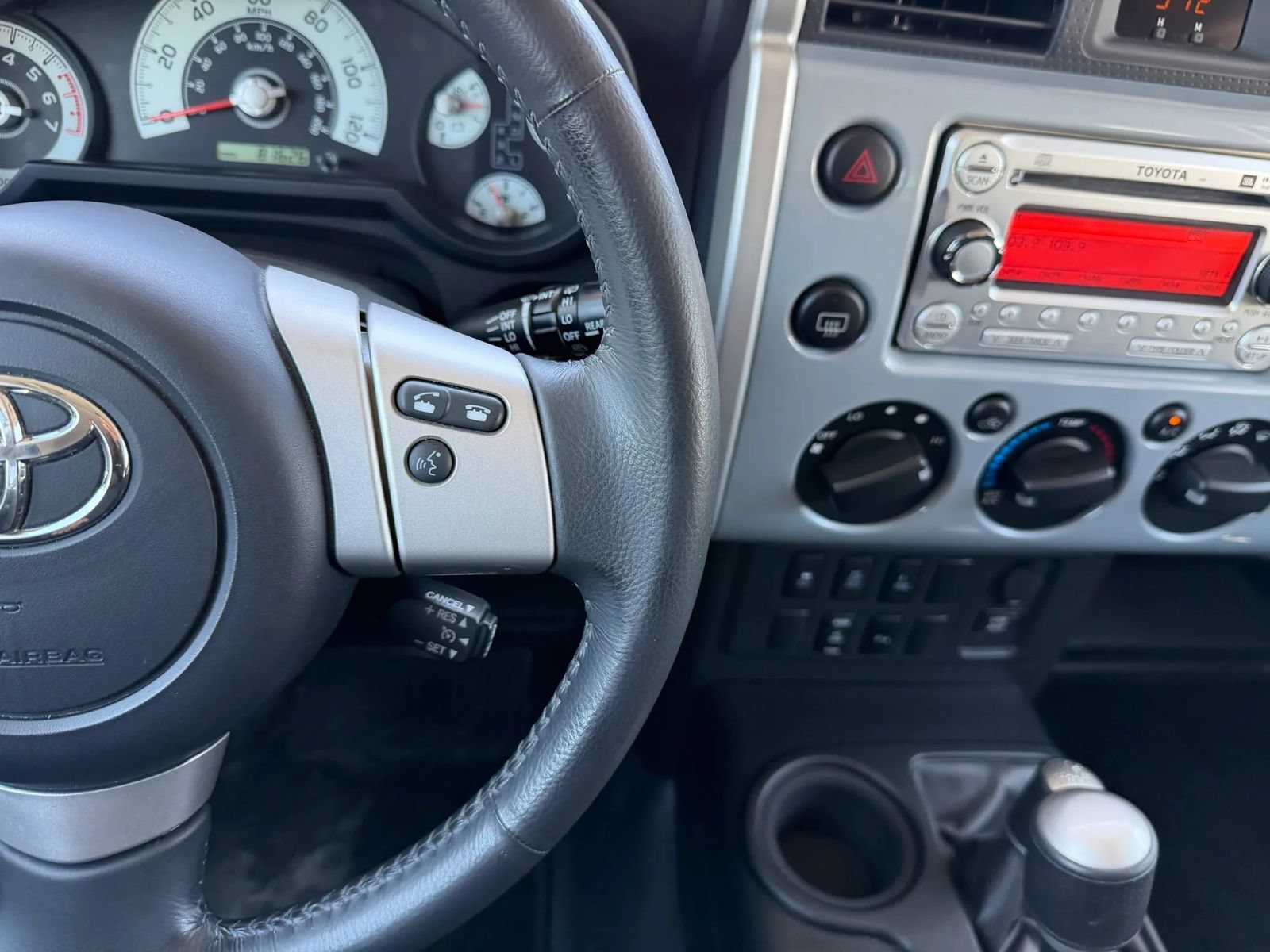Used 2014 Toyota FJ Cruiser 4WD w/ Upgrade Package image 27