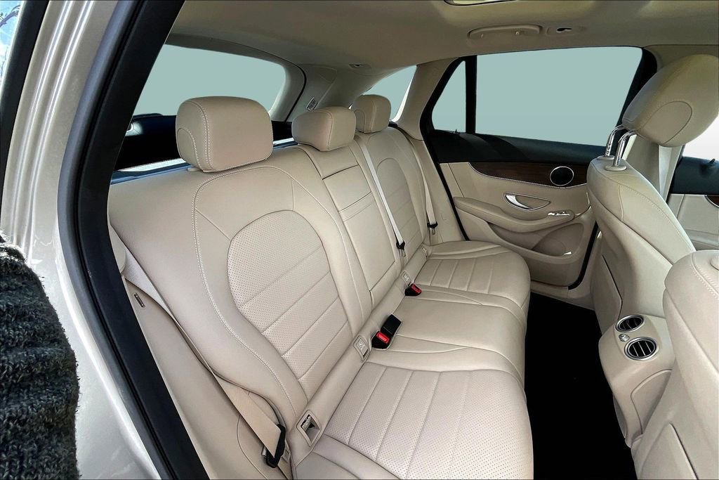 Used 2021 Mercedes-Benz GLC 300 4MATIC image 25