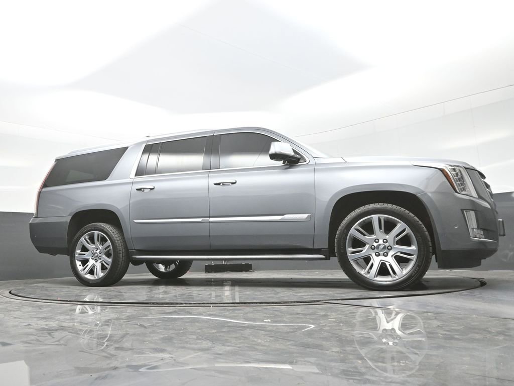 Used 2020 Cadillac Escalade ESV Luxury image 36