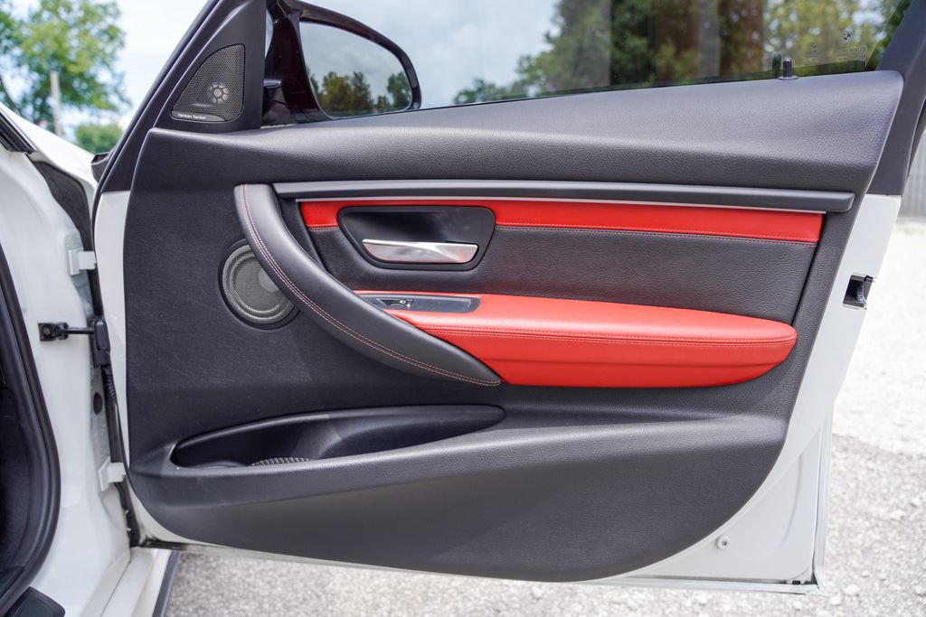 Used 2016 BMW M3 RWD image 36