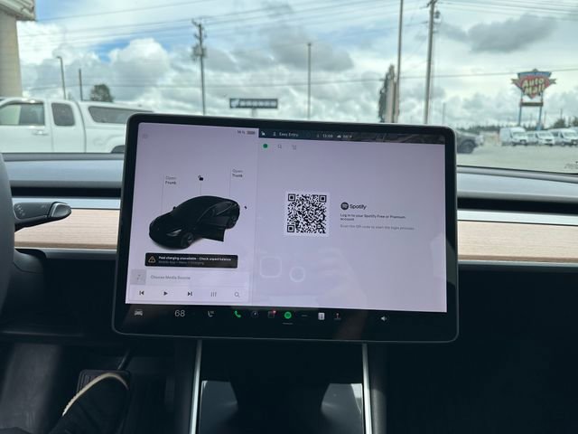 Used 2020 Tesla Model 3 Standard Range Plus RWD image 12