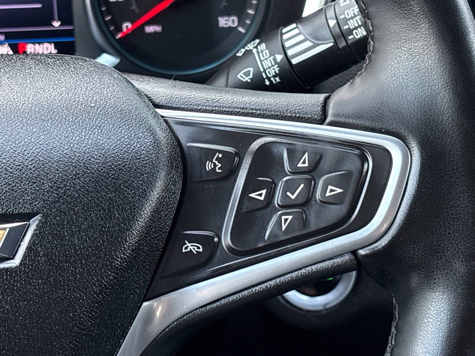 Used 2023 Chevrolet Equinox LT FWD image 28