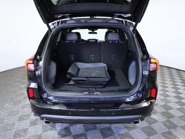 Certified 2024 Ford Escape ST-Line w/ Tech Pack #1 AWD/4WD image 9