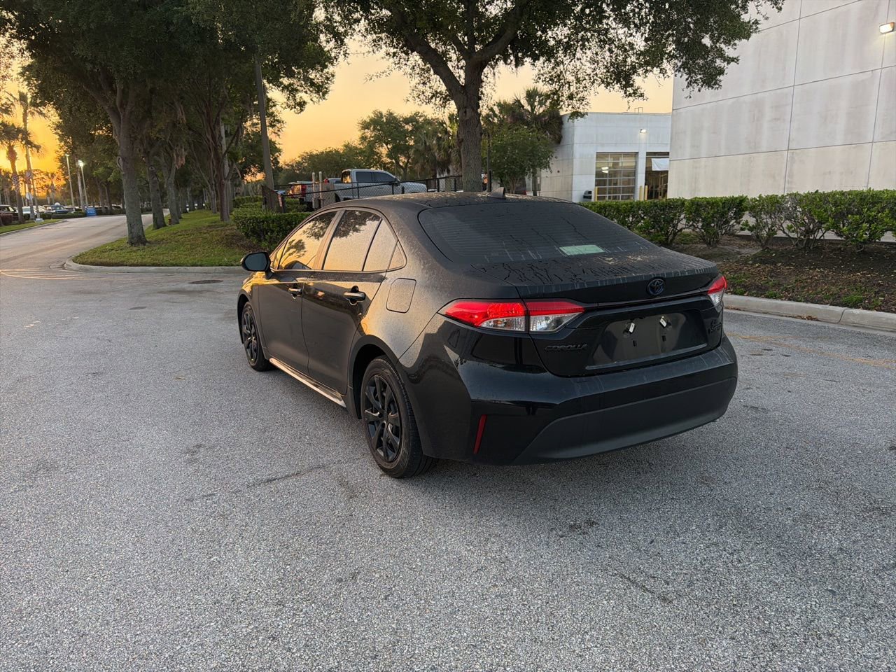 Used 2024 Toyota Corolla LE FWD image 3