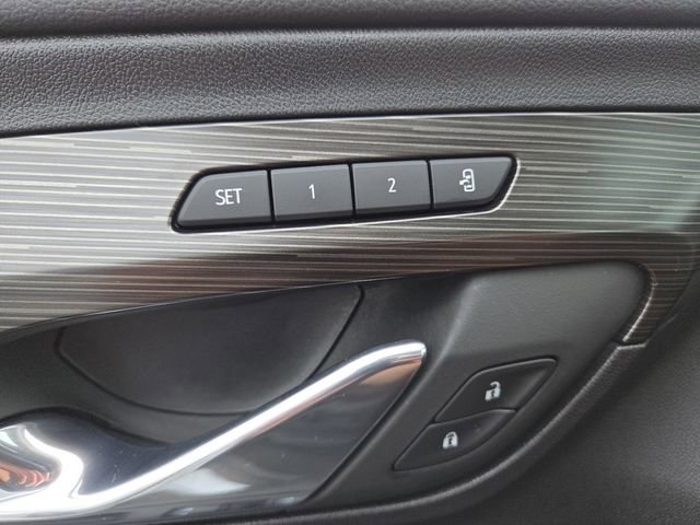 Used 2023 GMC Terrain SLT w/ Elevation Edition FWD image 9