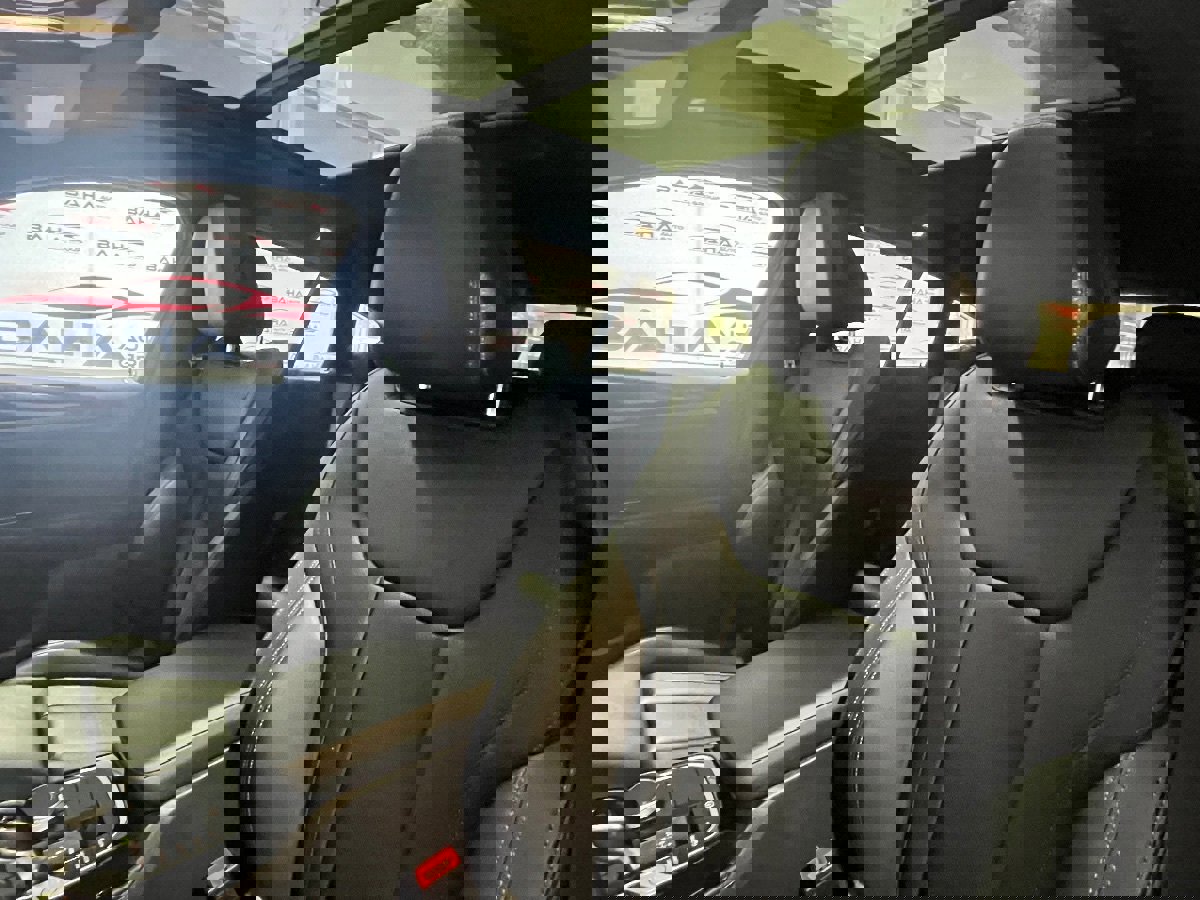 Used 2023 BMW X4 xDrive30i w/ Parking Assistance Package image 29