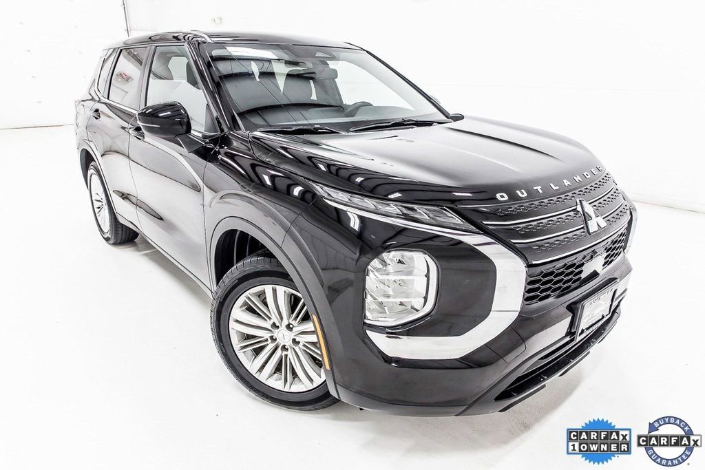 Used 2024 Mitsubishi Outlander ES image 8