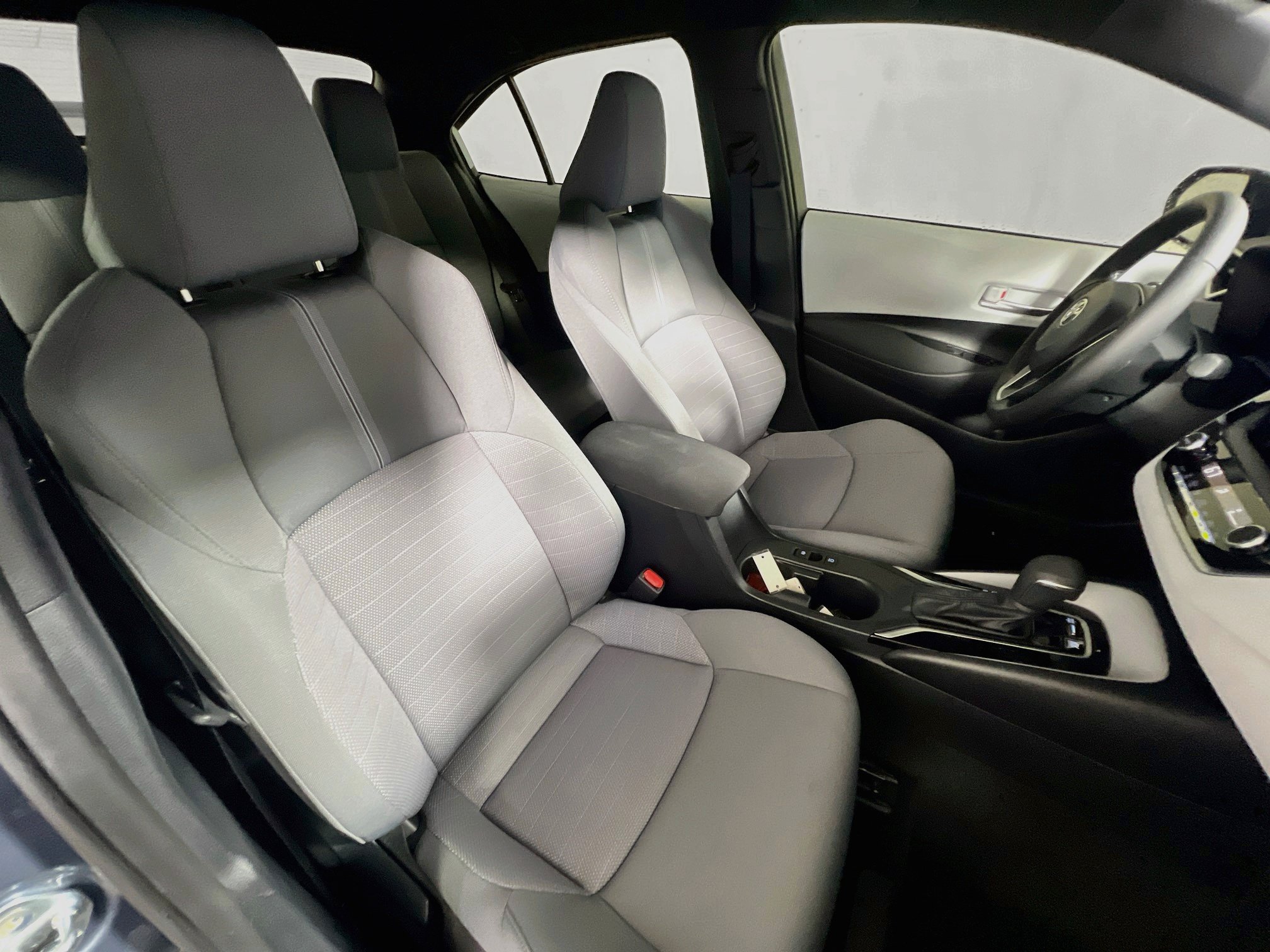 Used 2026 Toyota Corolla SE FWD image 29