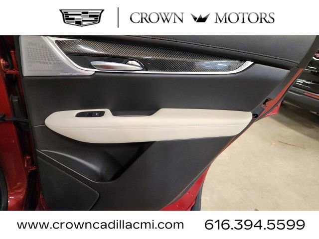 Certified 2023 Cadillac XT6 Sport w/ Technology Package image 33
