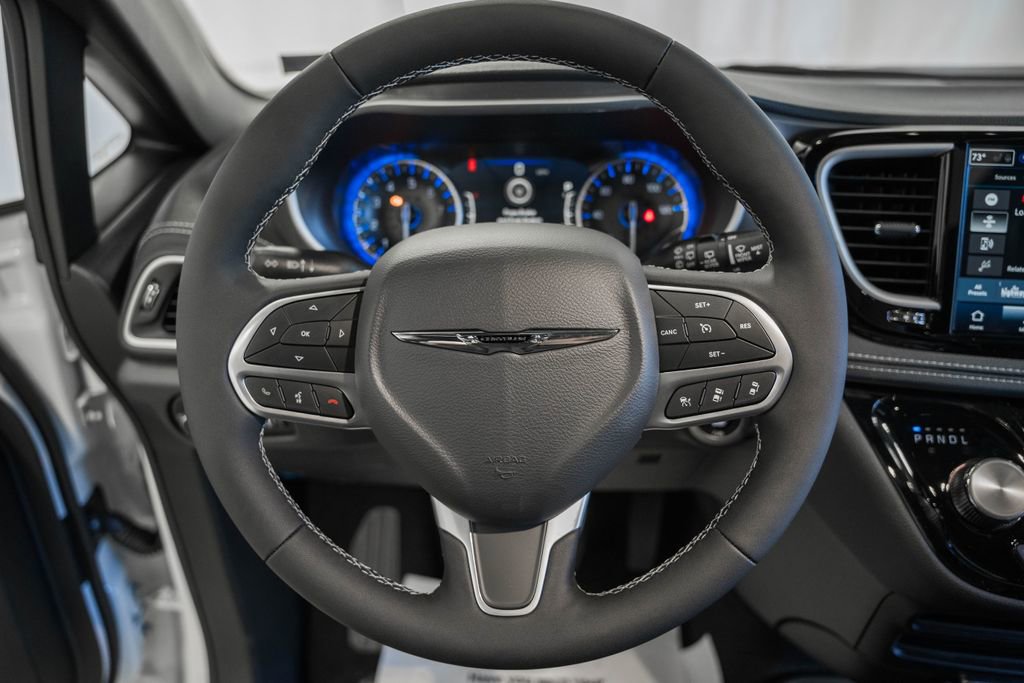 New 2026 Chrysler Pacifica Select image 19