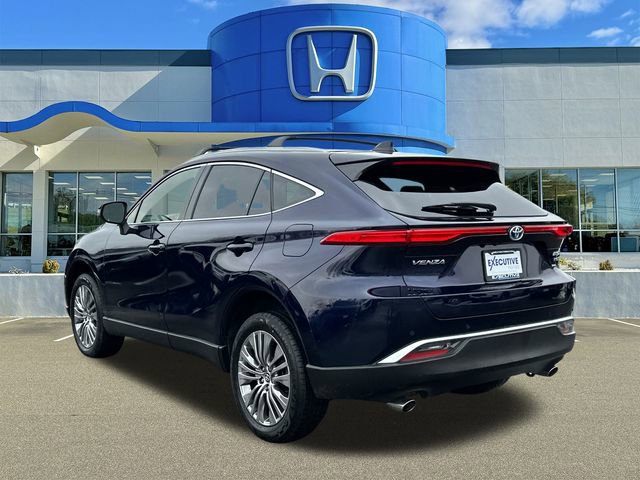 Used 2022 Toyota Venza Limited w/ Advanced Technology Package image 4