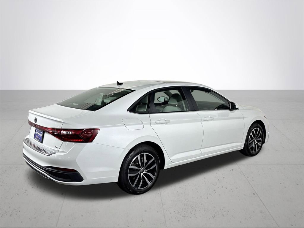 New 2025 Volkswagen Jetta SE image 6