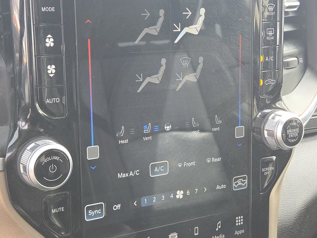 Used 2024 RAM 2500 Laramie AWD/4WD image 5