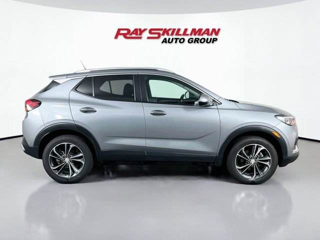 Used 2023 Buick Encore GX Select w/ Safety Package II AWD/4WD image 8