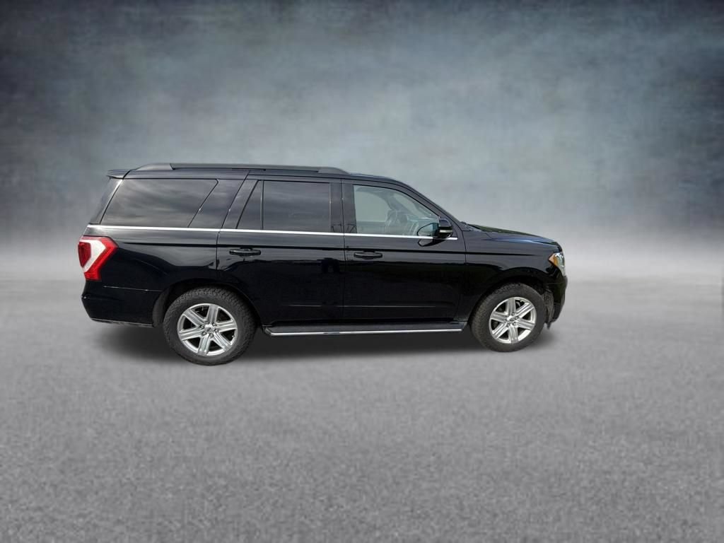 Used 2019 Ford Expedition XLT w/ Equipment Group 202A AWD/4WD image 7