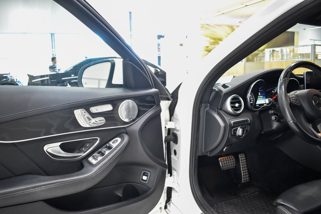 Certified 2017 Mercedes-Benz C 300 4MATIC Sedan image 16