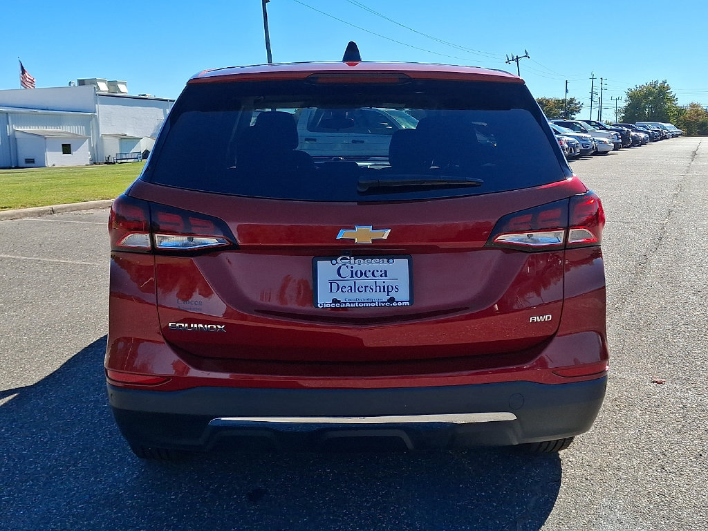 Used 2024 Chevrolet Equinox LT AWD/4WD image 8