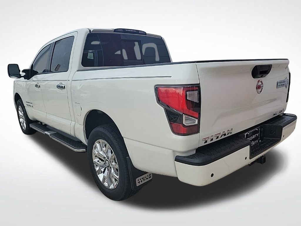 Certified 2021 Nissan Titan SL w/ Moonroof Package image 3