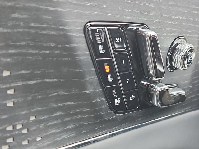 New 2026 Cadillac Lyriq V AWD/4WD image 28