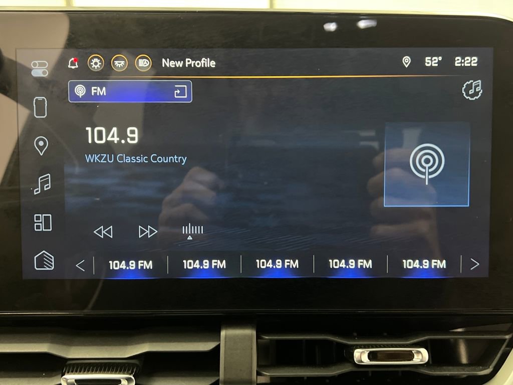 Used 2025 Chevrolet Equinox LT image 48