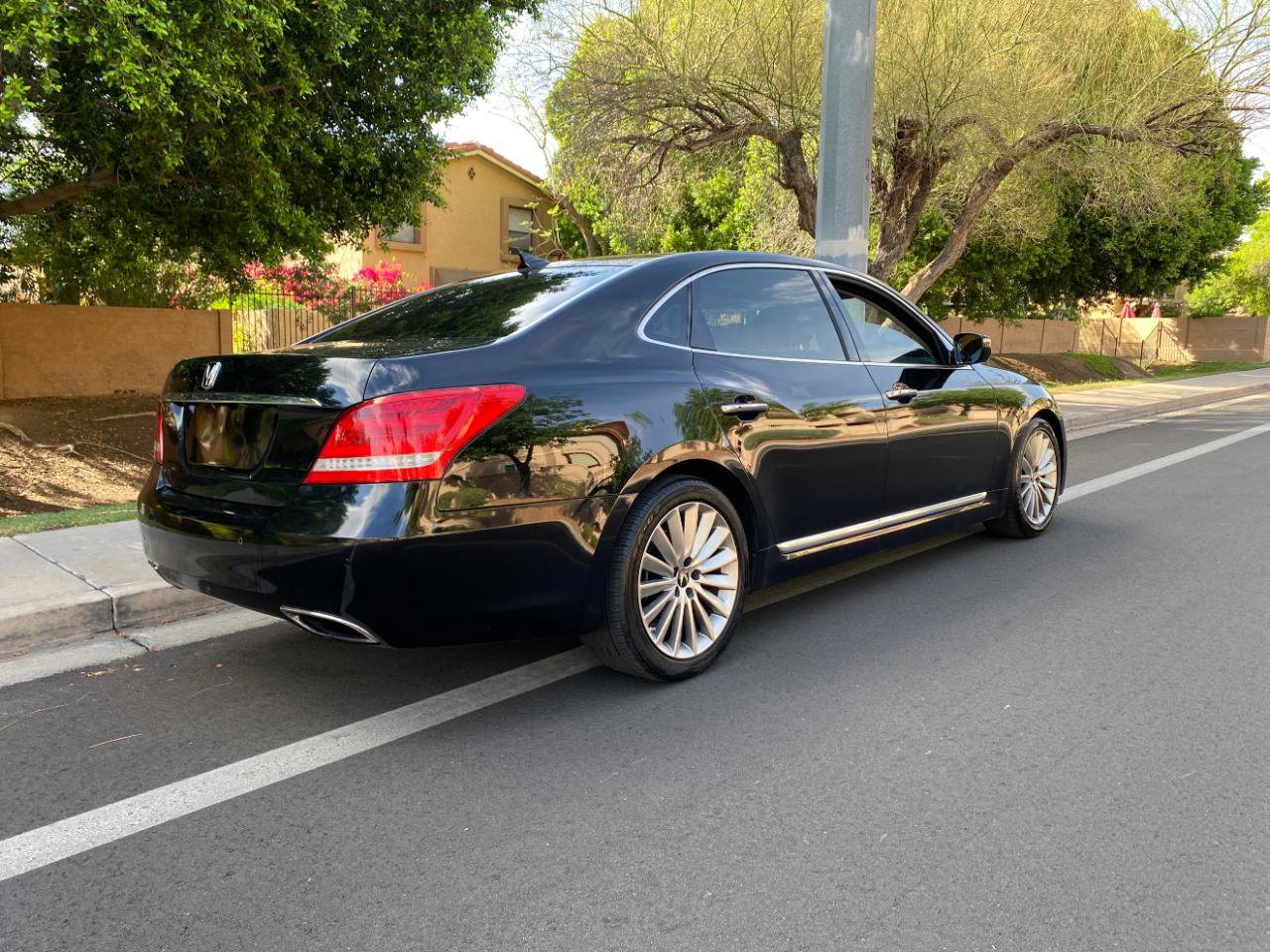 Used 2015 Hyundai Equus Signature image 5