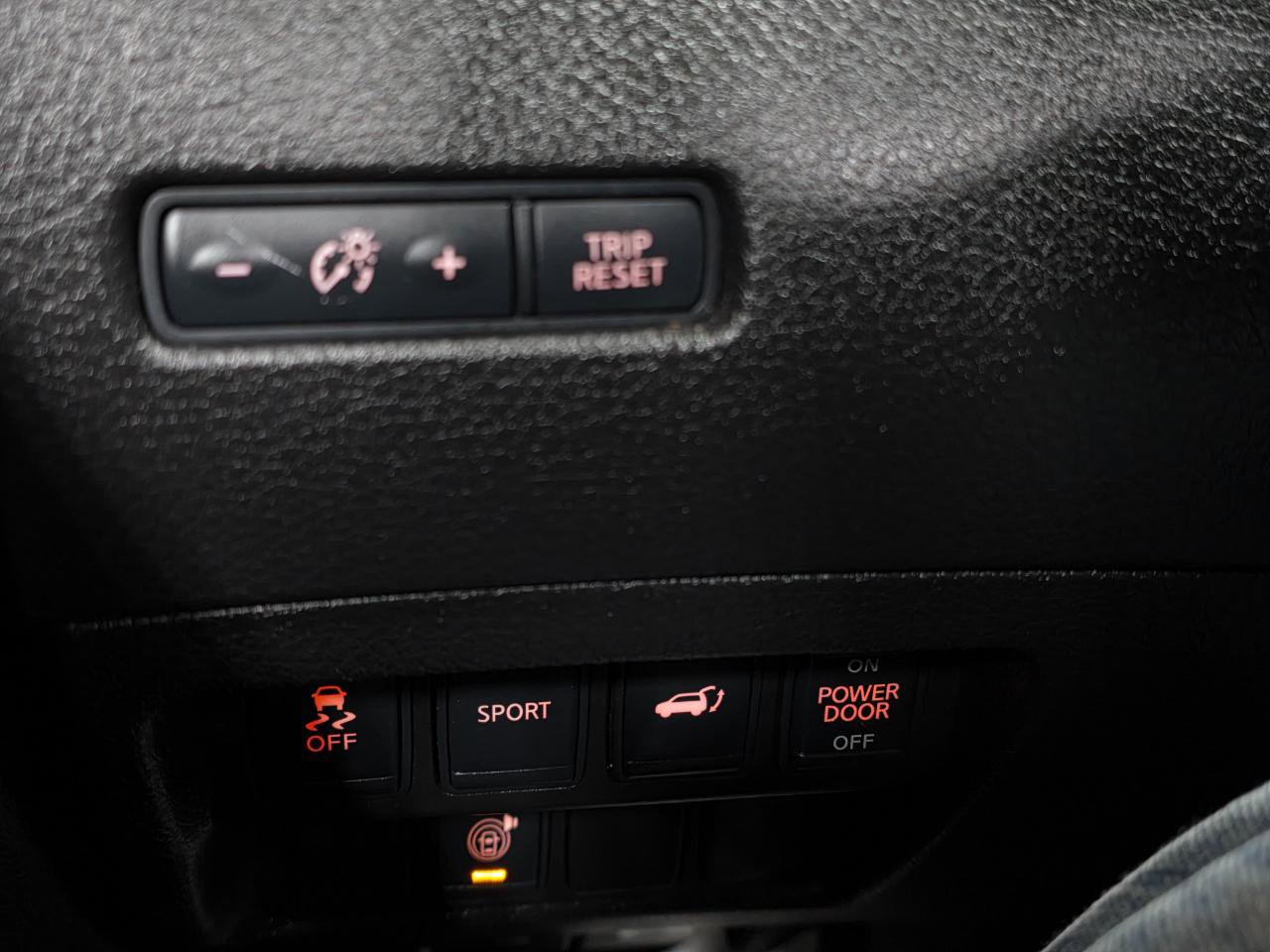 Used 2014 Nissan Rogue SL w/ SL Premium Package image 35