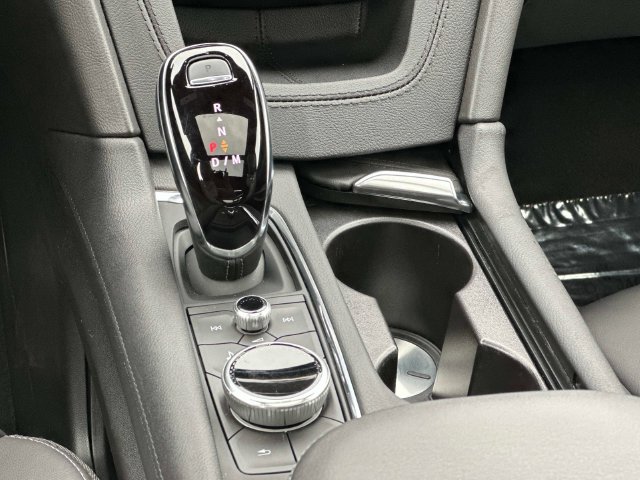 Certified 2023 Cadillac XT5 Premium Luxury AWD/4WD image 5
