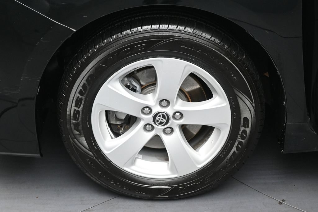 Used 2020 Toyota Sienna L FWD image 38