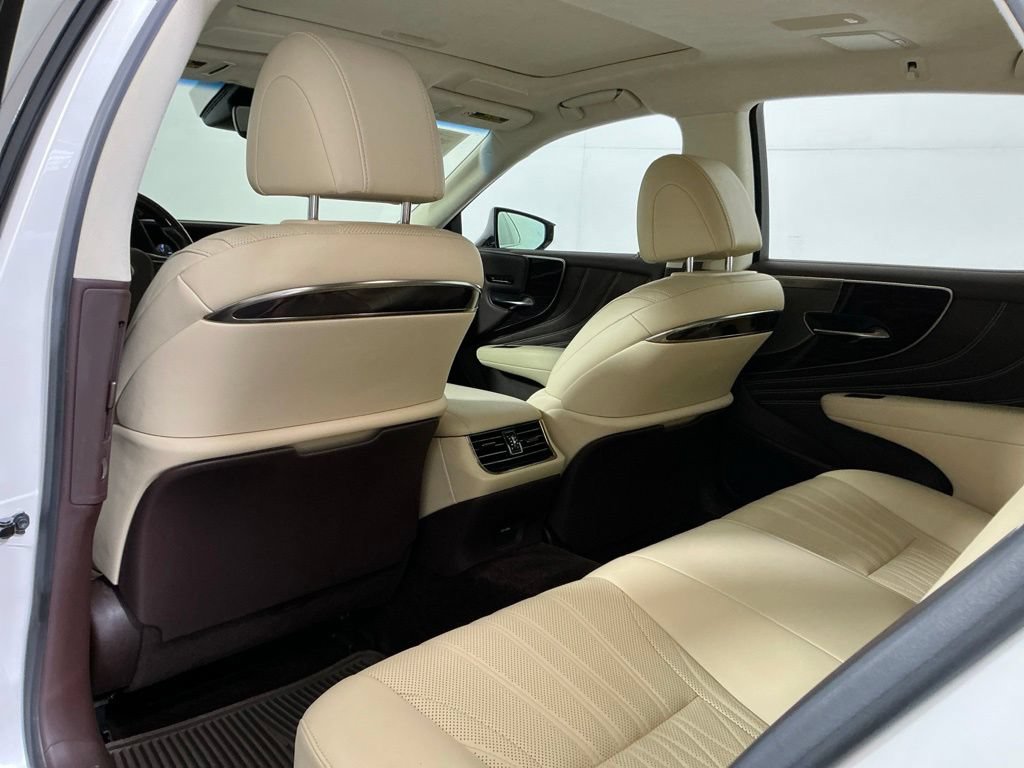 Used 2019 Lexus LS 500 w/ Interior Upgrade Package RWD image 25