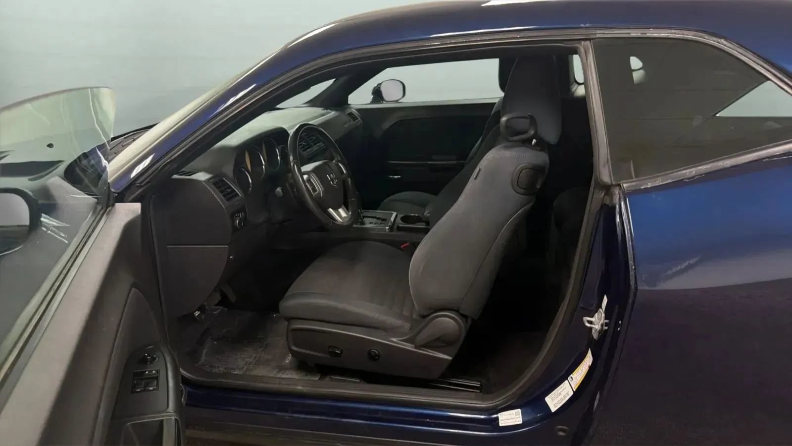 Used 2014 Dodge Challenger SXT RWD image 17