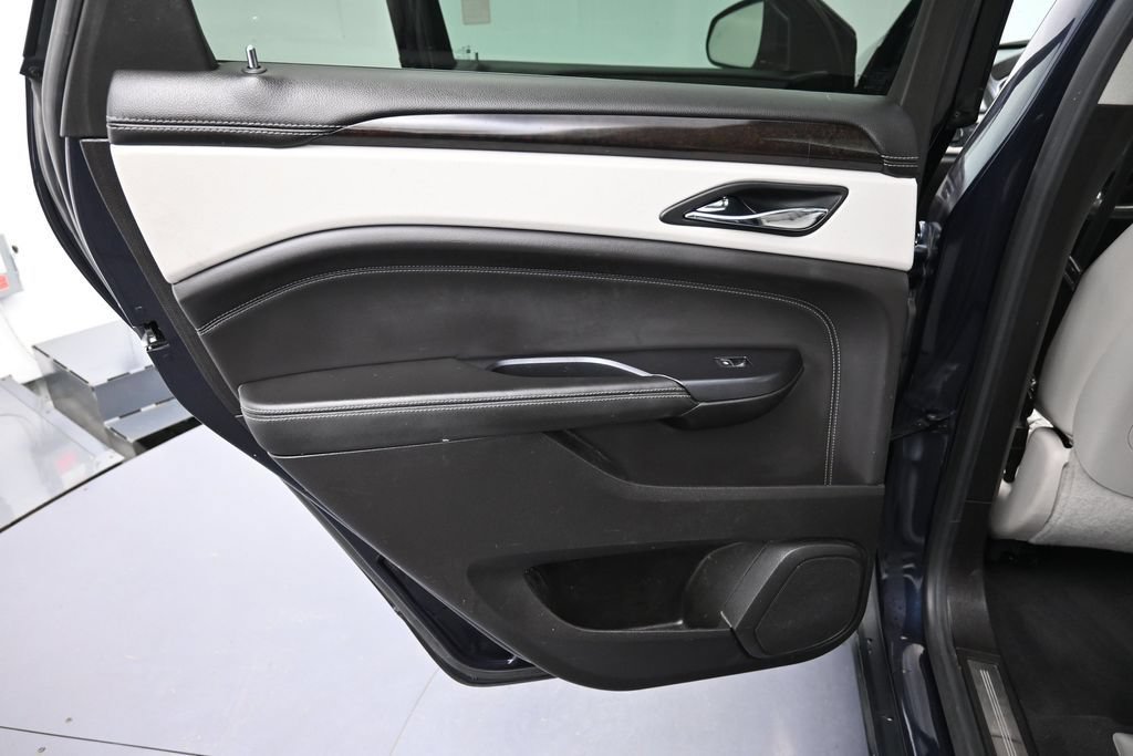 Used 2016 Cadillac SRX Luxury AWD/4WD image 25