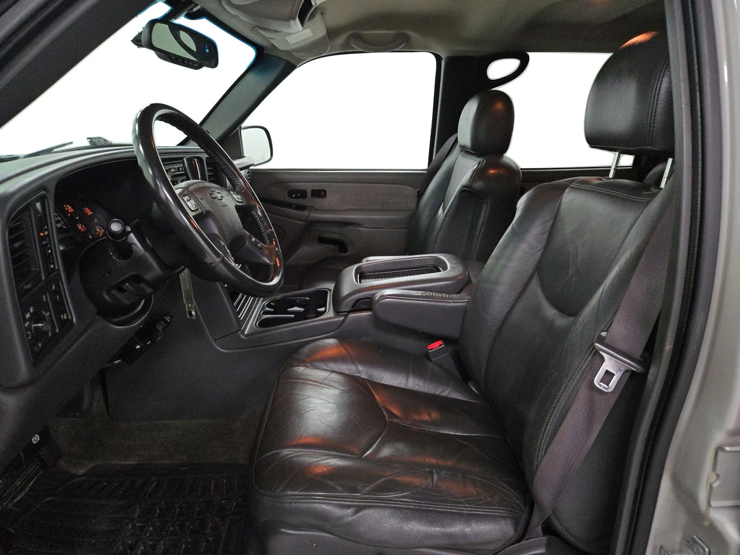 Used 2004 Chevrolet Silverado 2500 LT image 9