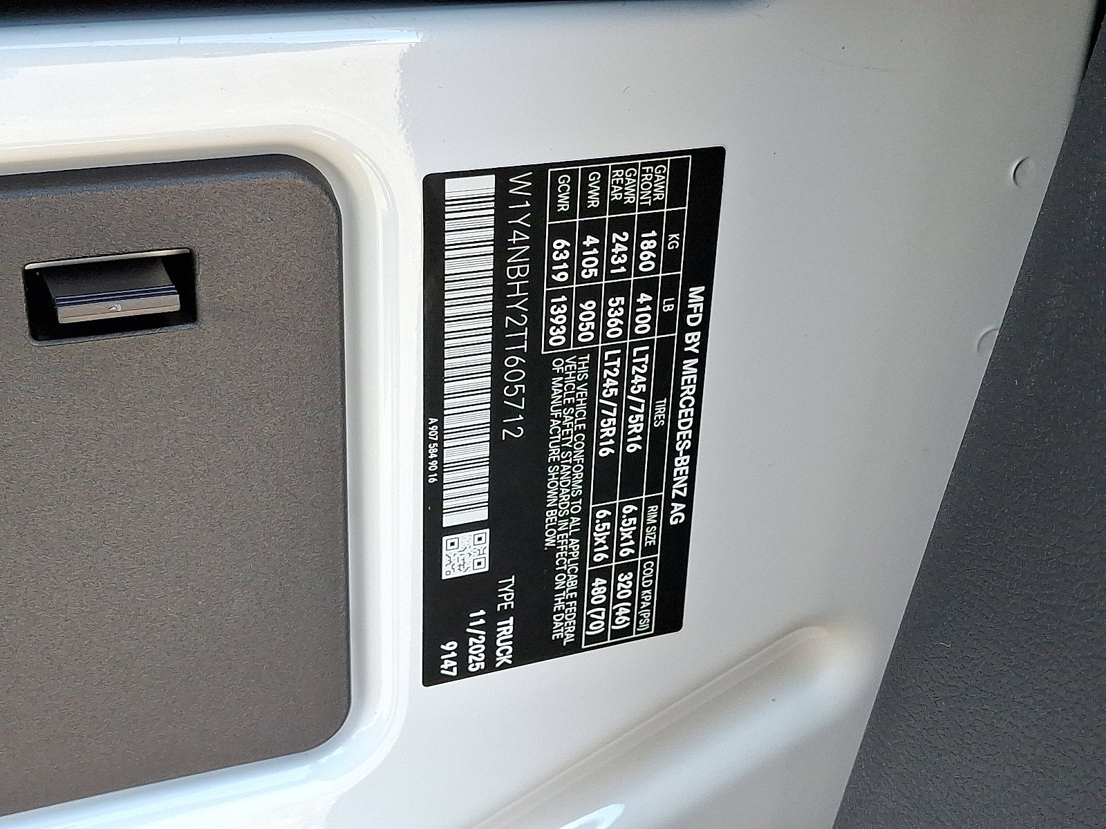 New 2026 Mercedes-Benz Sprinter 2500 image 21