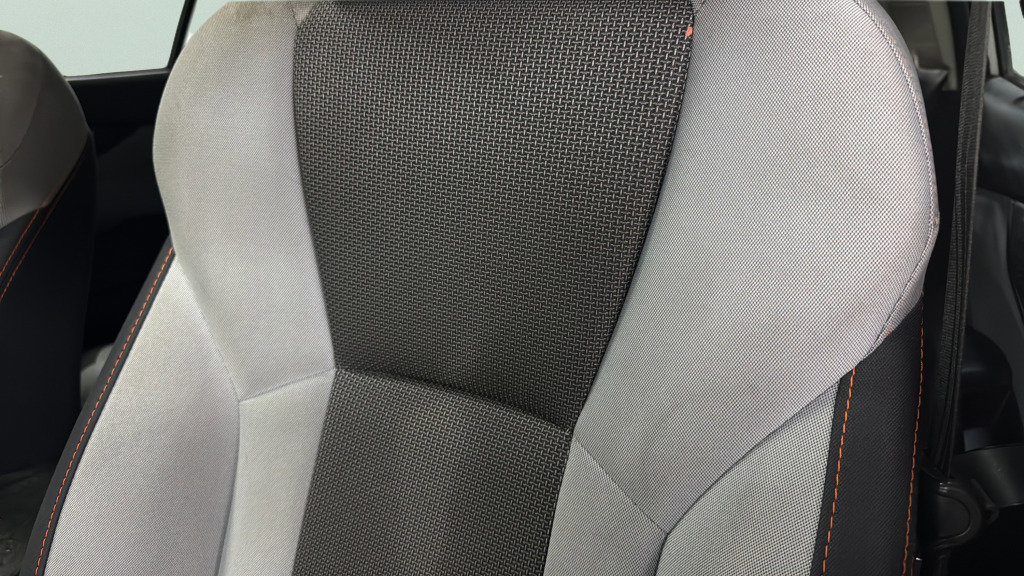 Used 2023 Subaru Crosstrek 2.0i Premium image 18