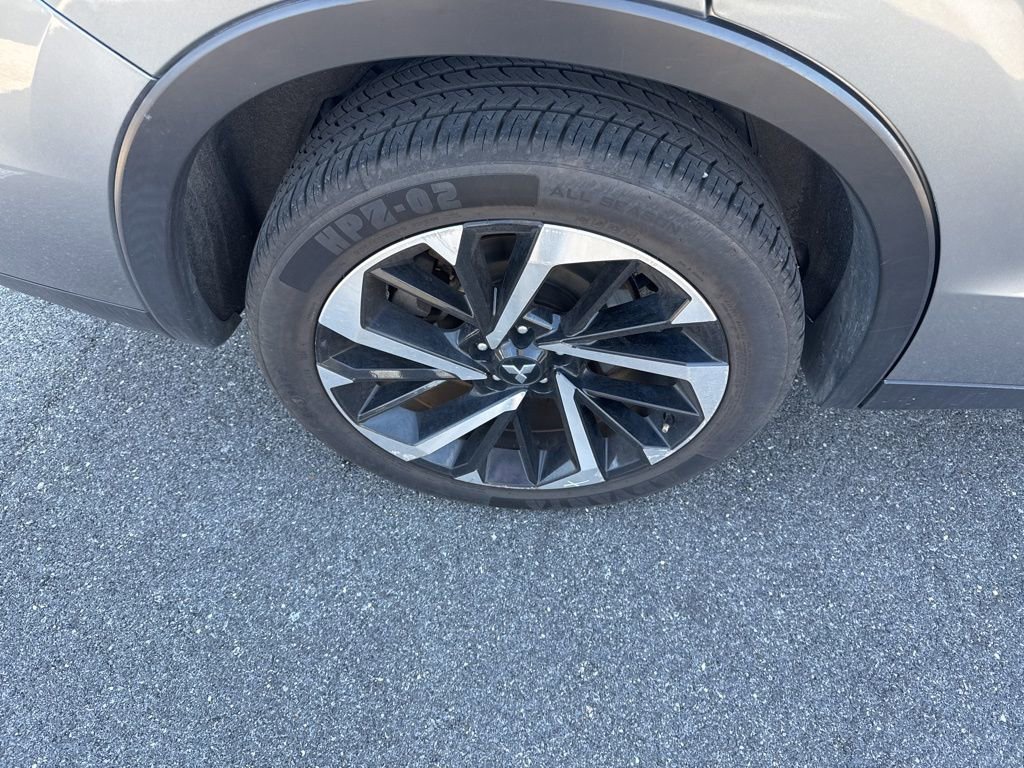 Used 2024 Mitsubishi Outlander SE image 10