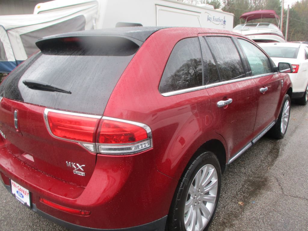 Used 2013 Lincoln MKX AWD image 4