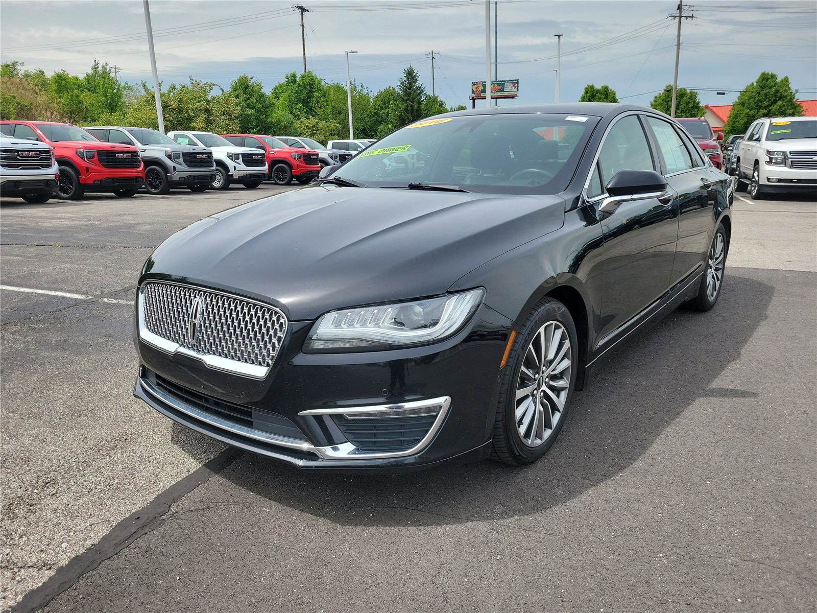 Used 2018 Lincoln MKZ Select w/ Technology Package FWD image 2