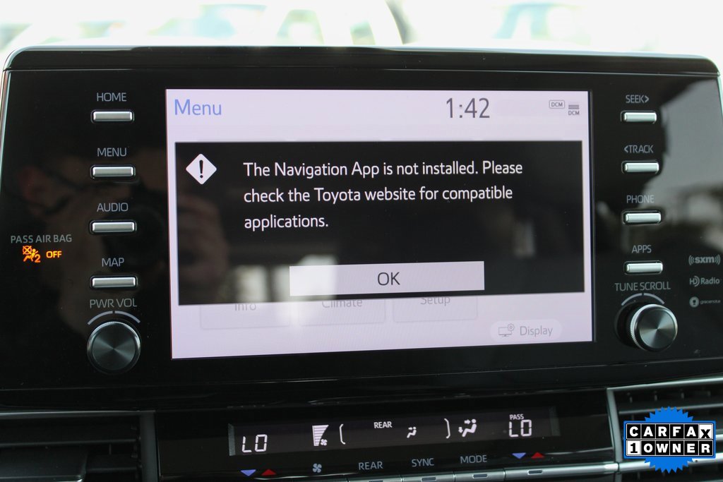 Used 2023 Toyota Sienna XLE image 25